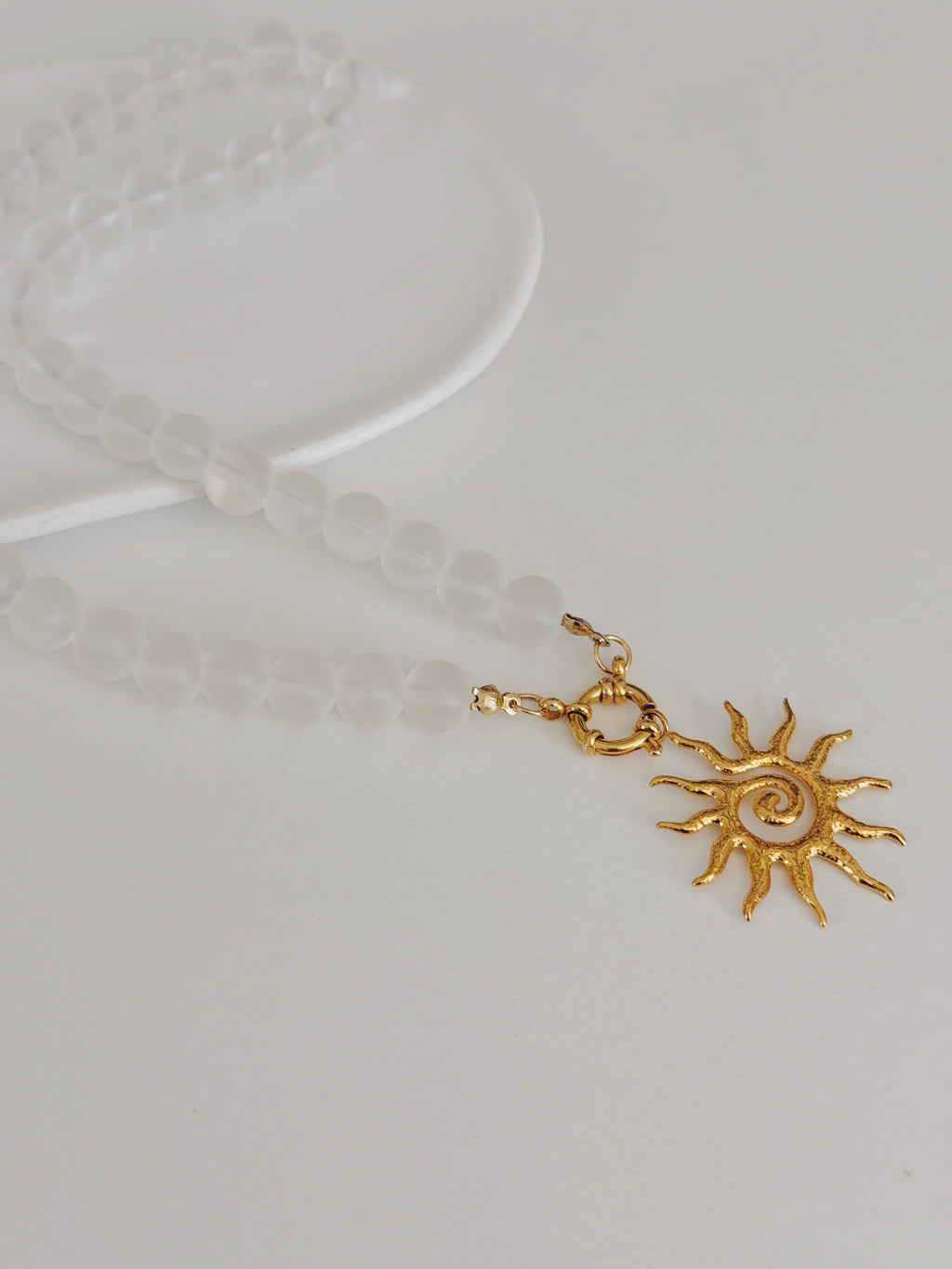 Sola necklace