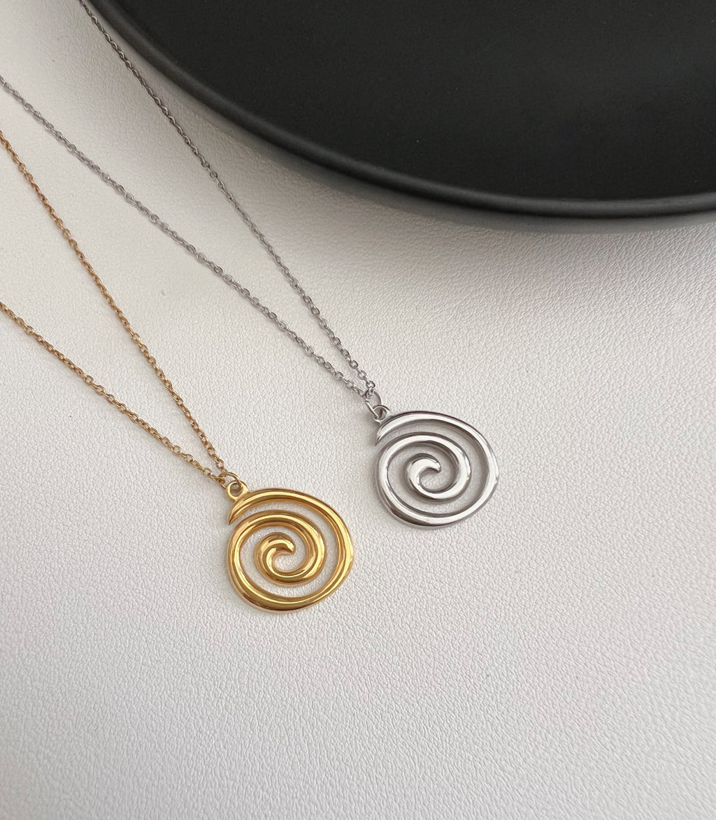 Pao necklace