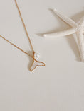 Load image into Gallery viewer, Pearl whale  tail necklace
