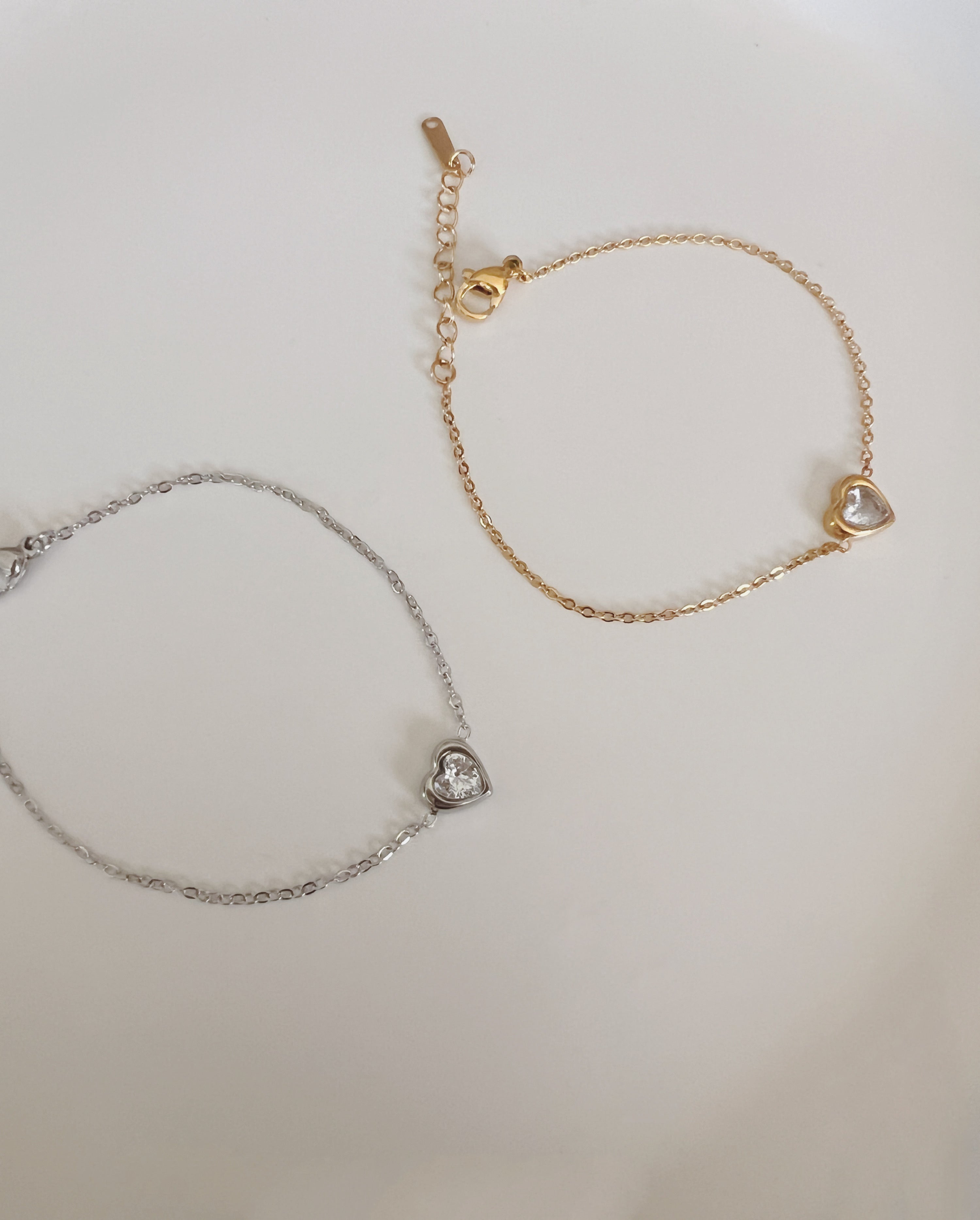 Delicate  heart bracelet