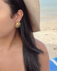 Load image into Gallery viewer, Sunny day  stud  earrings
