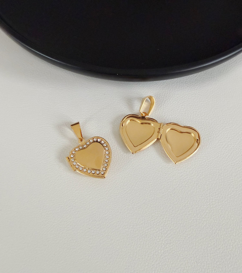 Morelia Photo necklace