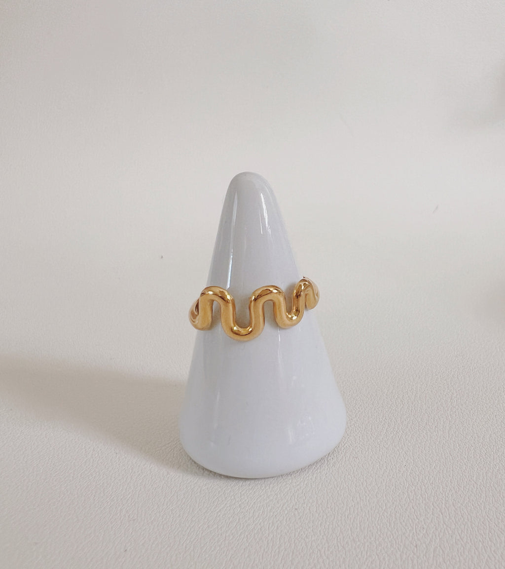 Wave ring