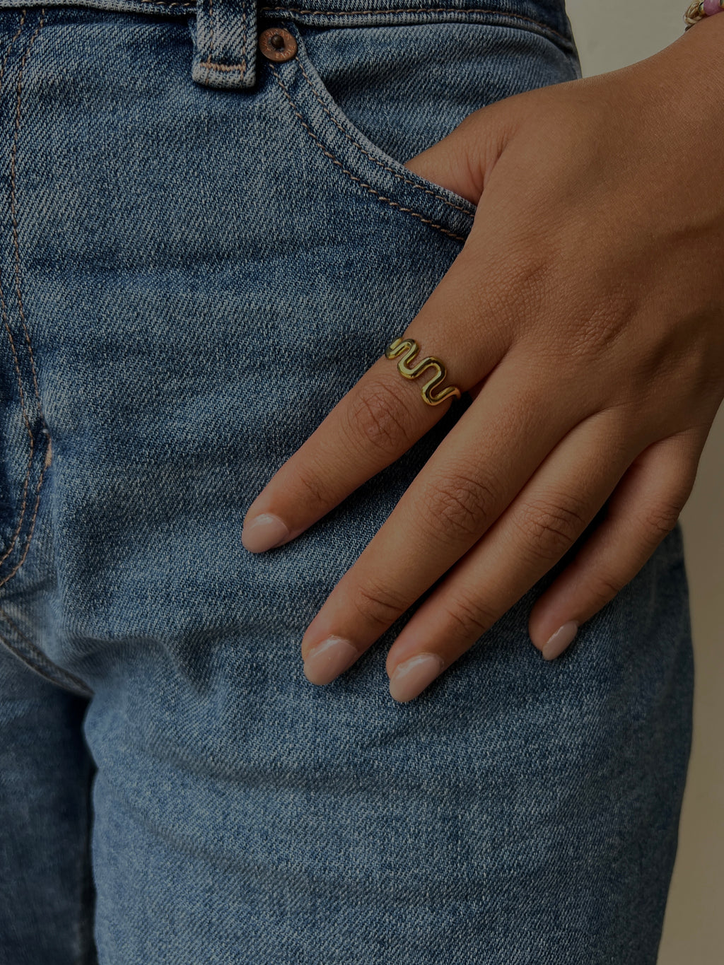 Wave ring