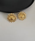 Load image into Gallery viewer, Sunny day  stud  earrings
