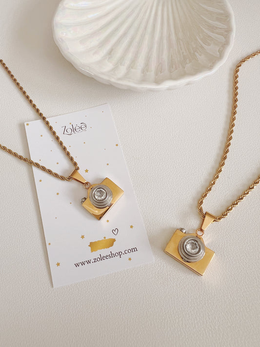 More photo necklace
