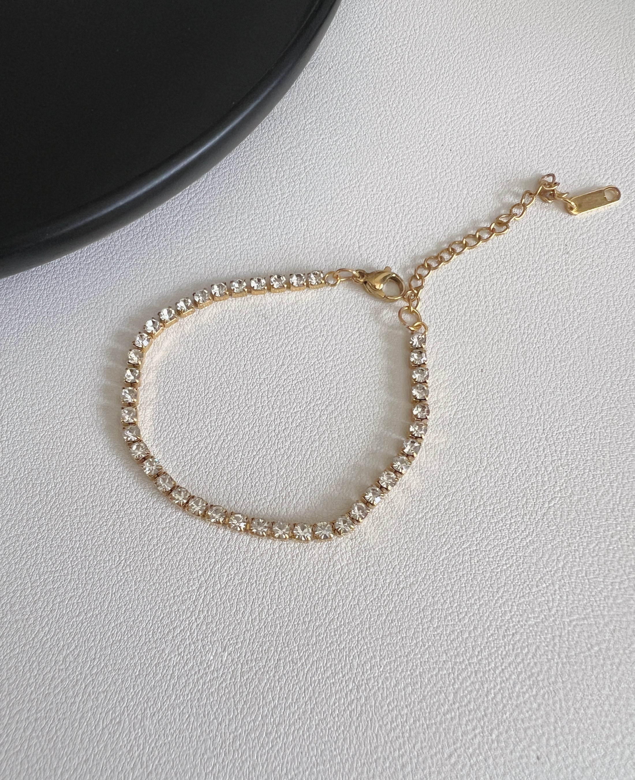 Tennis bracelet