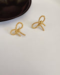 Knot bow studs
