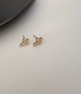 Load image into Gallery viewer, Cross zircone studs
