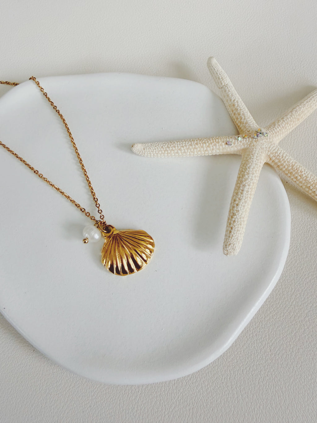Shelly necklace
