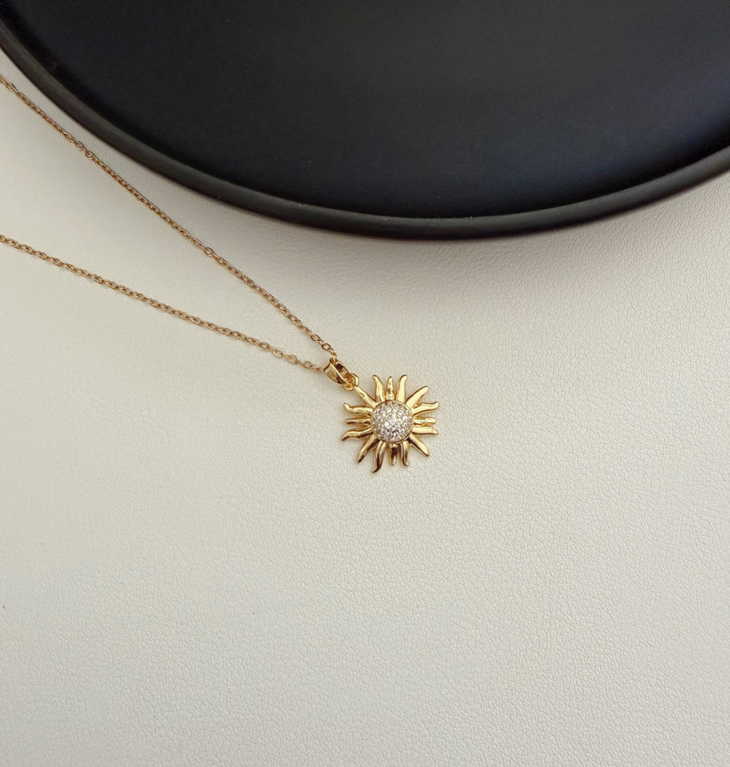 Scarlet  necklace