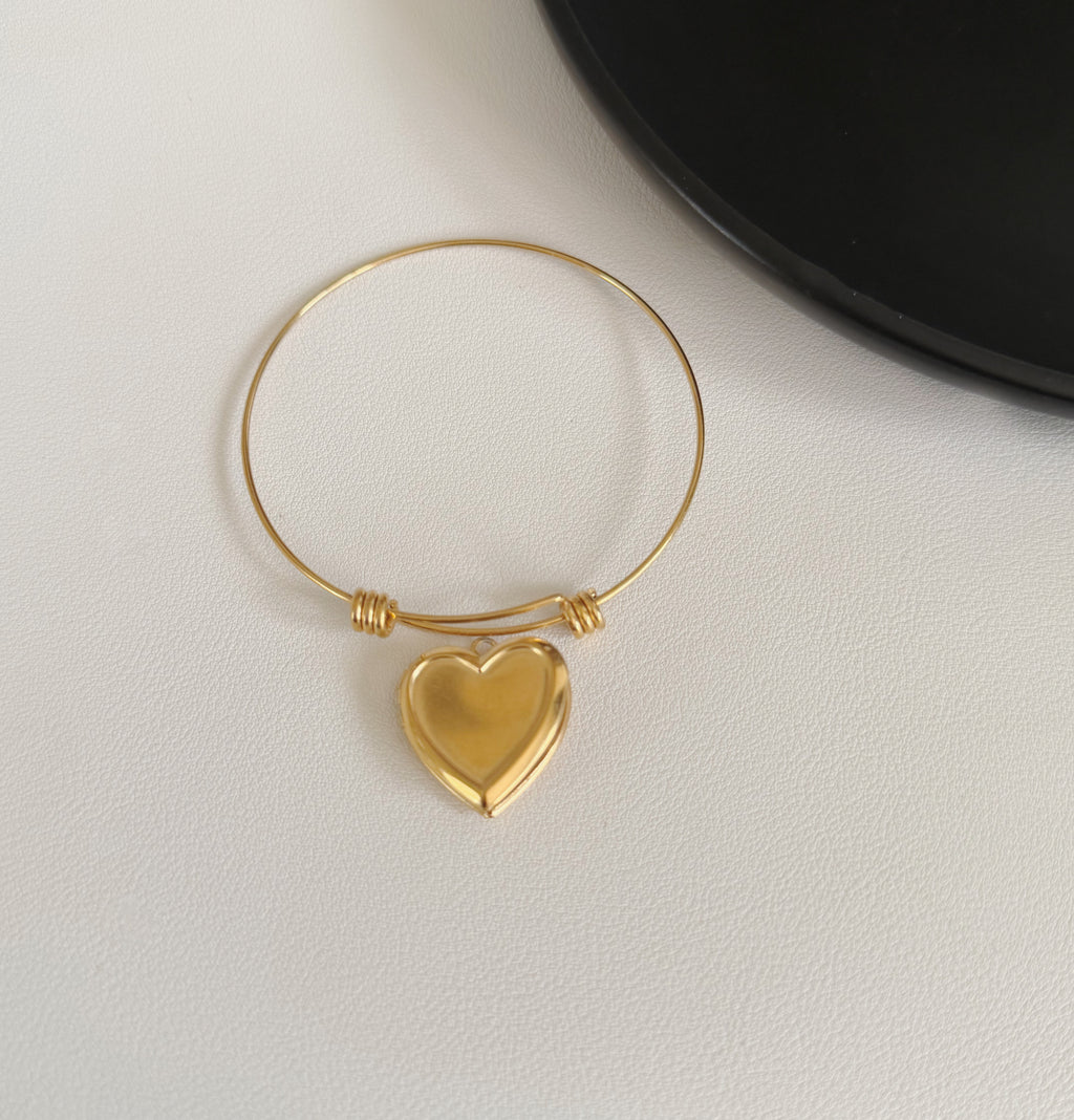 Heart photo necklace gold