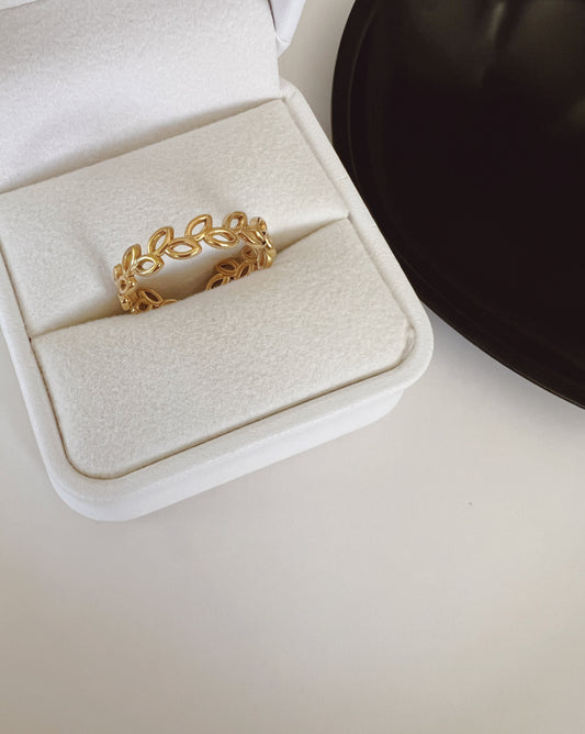 Nailene ring