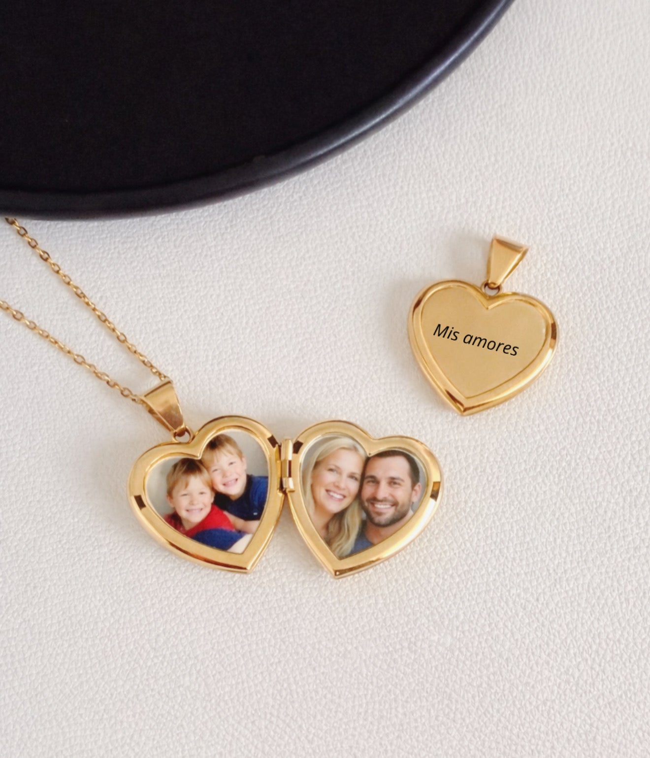 Heart photo necklace gold