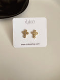 Load image into Gallery viewer, Cross zircone studs
