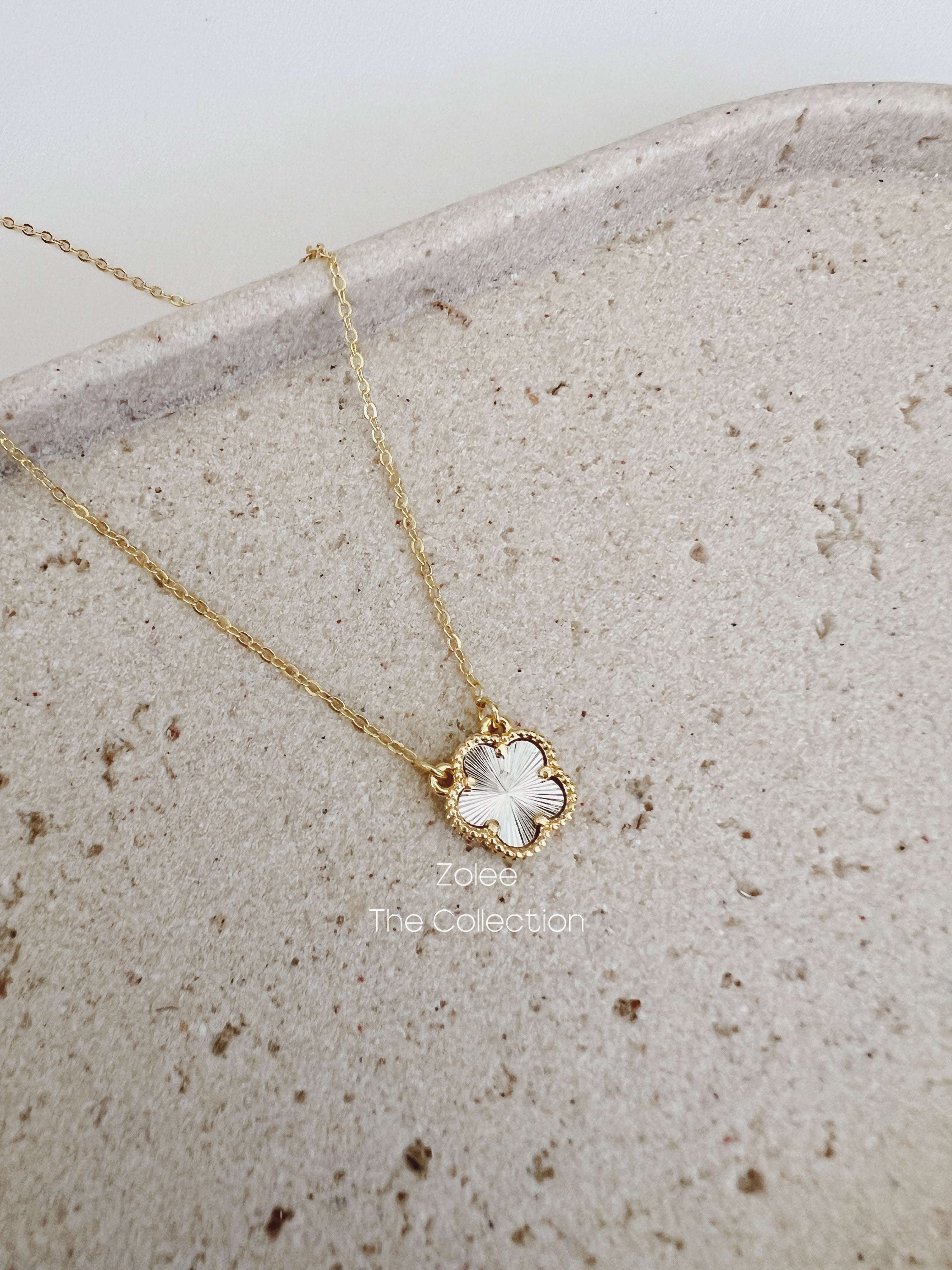 Double tone necklace