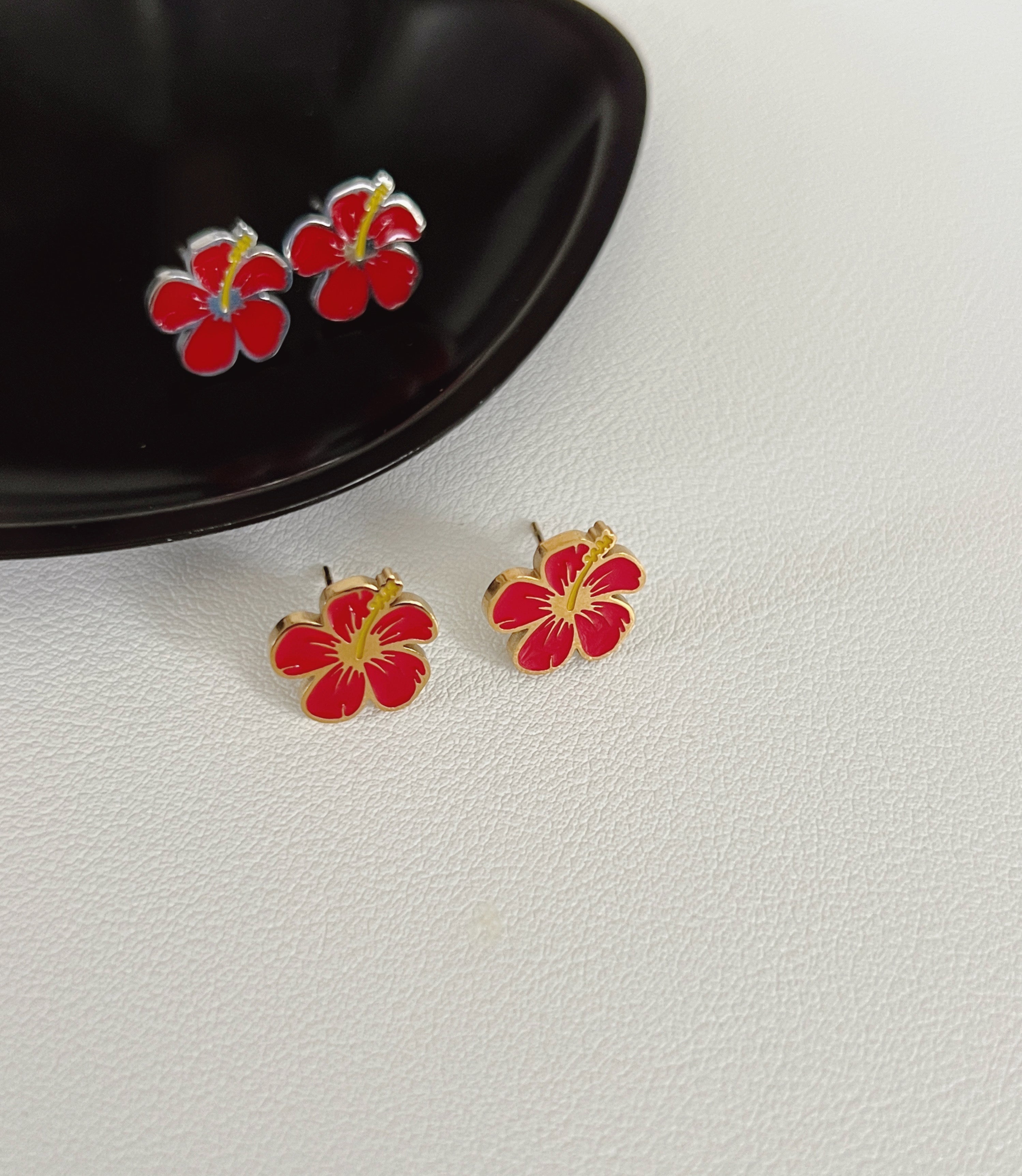 Amapola  studs