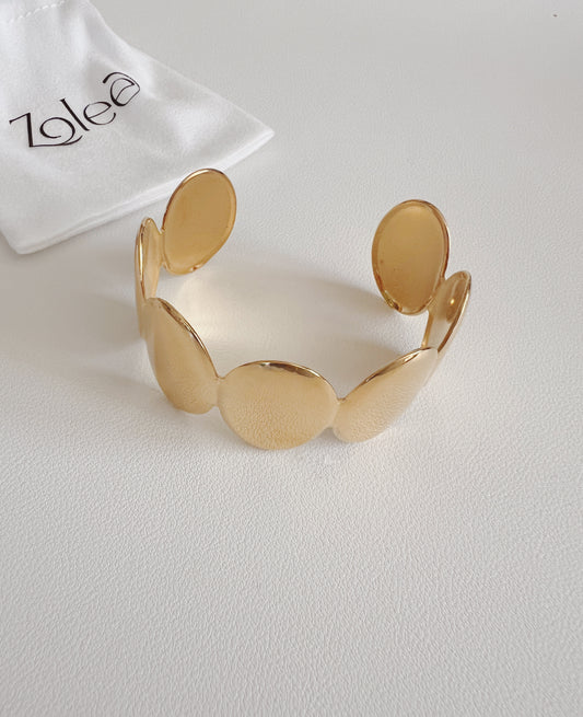 Markis cuff