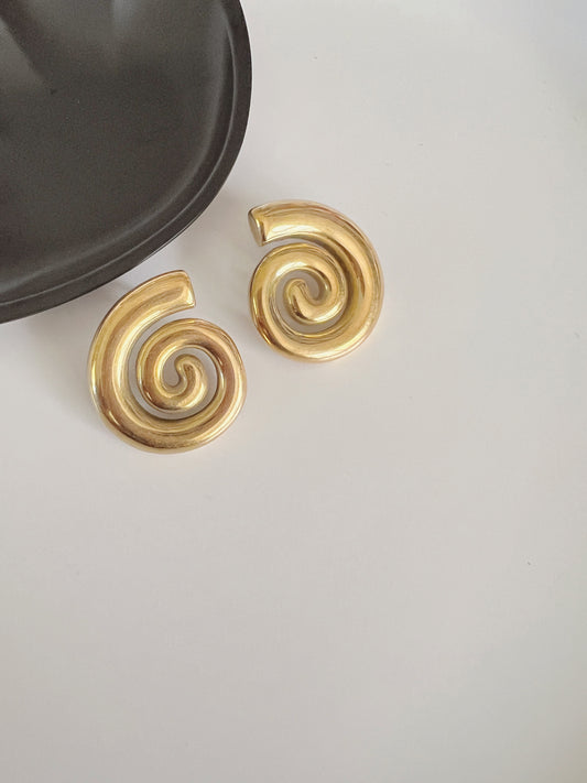 Pao earrings