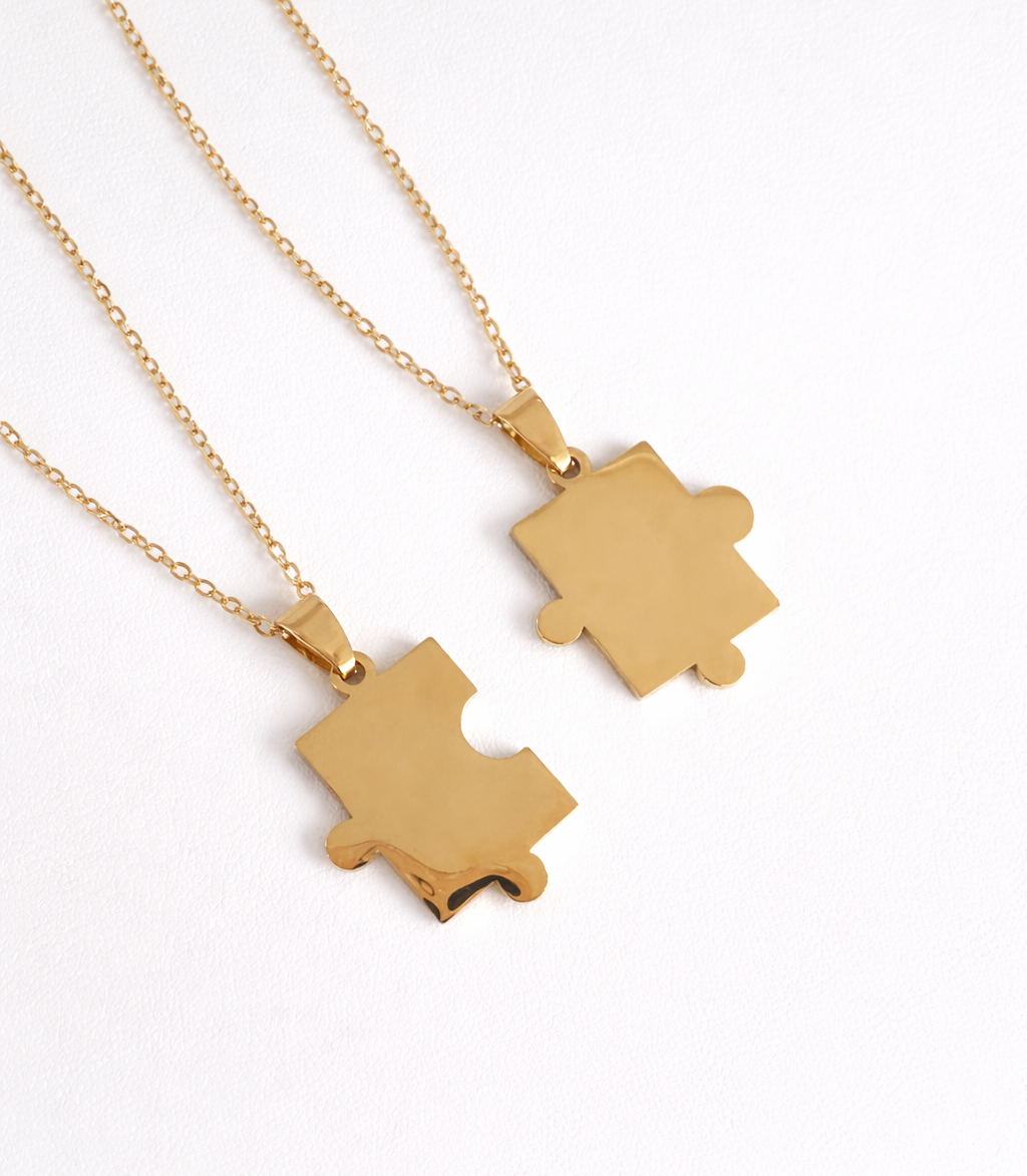 Puzzle necklace set